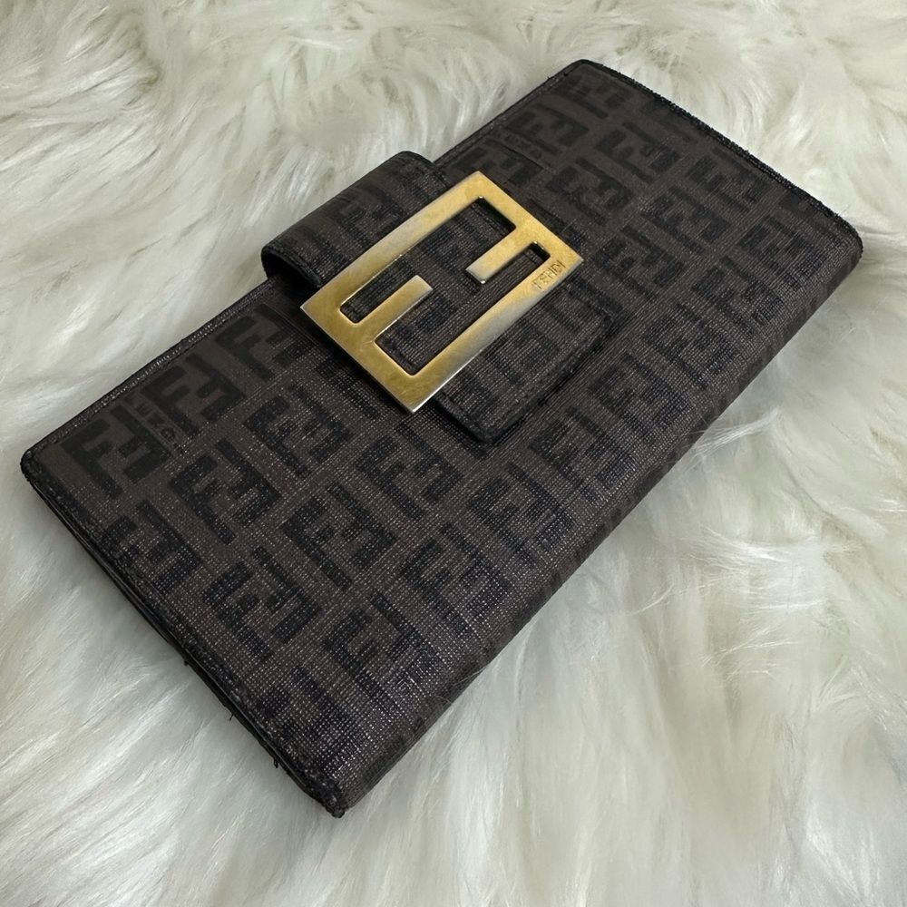💯Authentic Fendi Monogram Large FF Logo🍀 - Picture 14 of 17